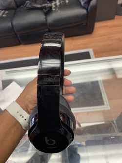 Beats solo 3 wireless headphone