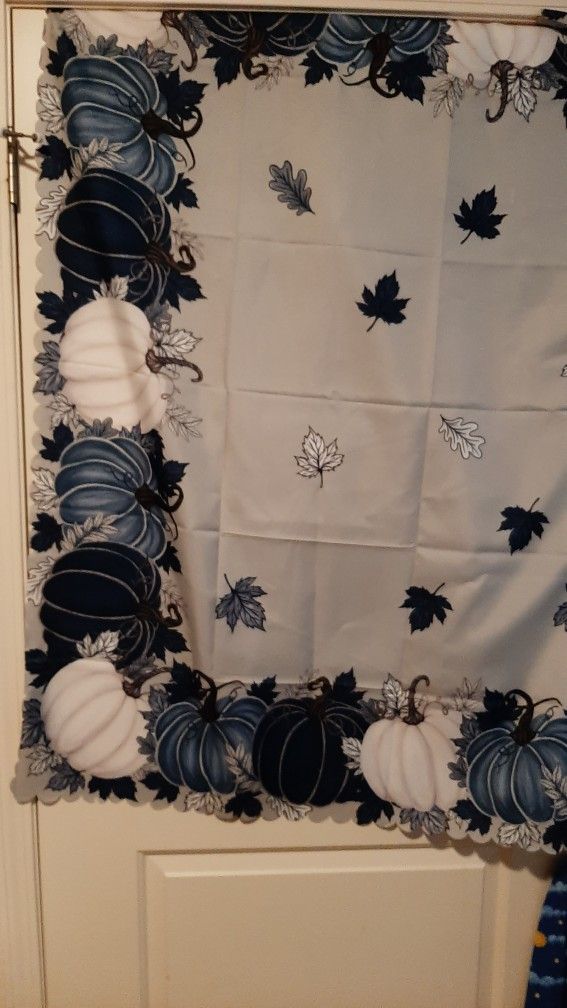 Pumpkin N Leaf Tablecloth
