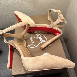 Christian Louboutin Condora Riviera Pumps Size 38 US 8 with box and dust bag!!