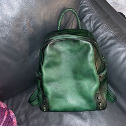 IVGT NEW GREEN DISTRESSED BACKPACK
