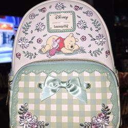  Brand New! Loungefly Disney Winnie the Pooh Floral Gingham Mini Backpack