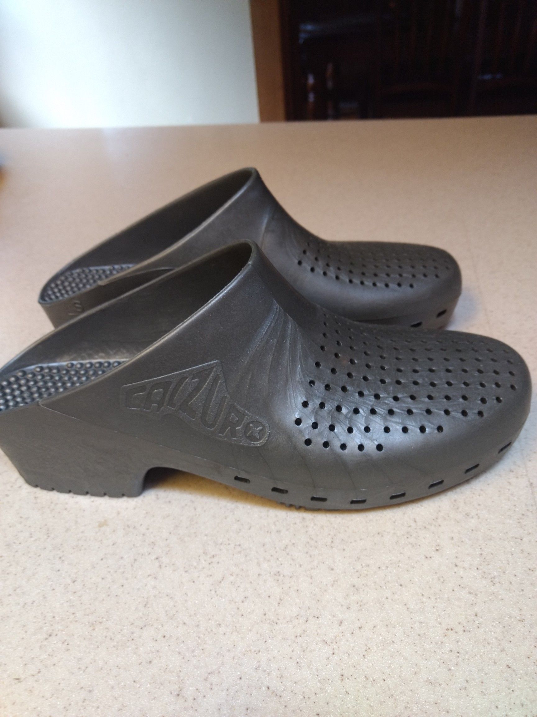 Calzuro Silver Autoclavable Clogs