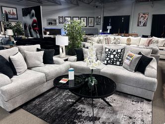 Stunning sofa loveseat! $2199 📲🚨 Easy Financing!