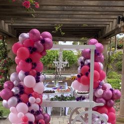 Cart & Balloon Garland 