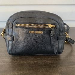 Steve Madden black crossbody bag
