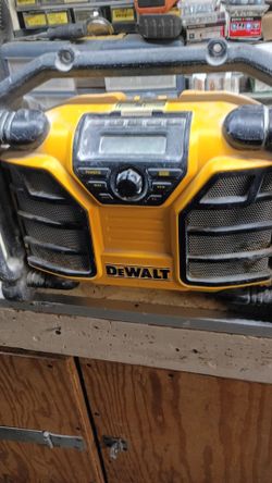 DeWalt stereo