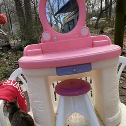 Step2 Girls Vanity  