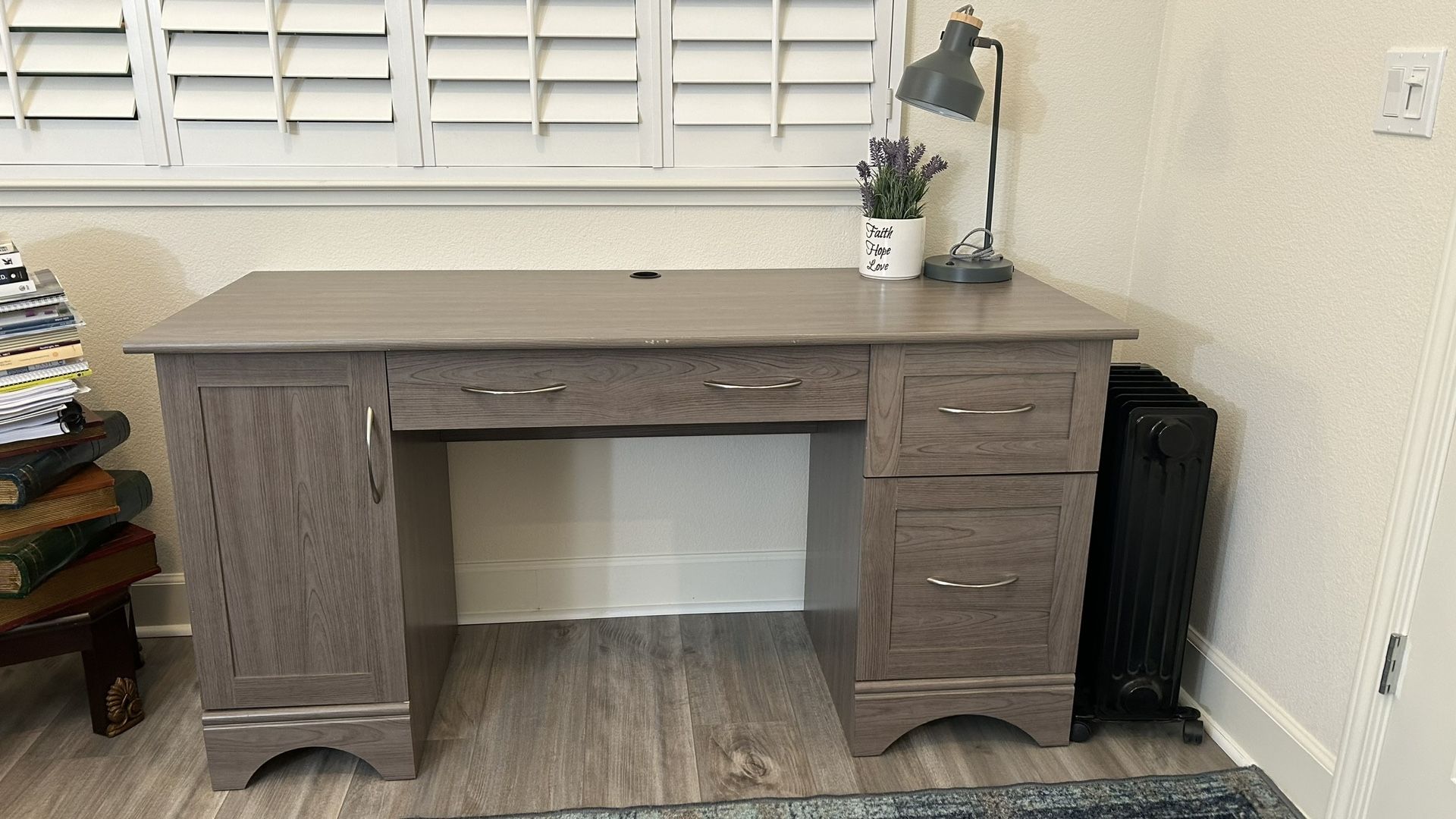 Grey Elegant Desk