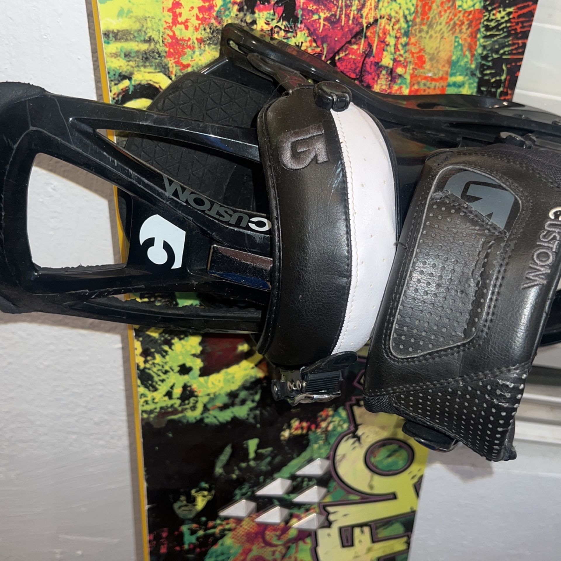 Snowboard / Flow Deck With Burton Custom Bindings Size 152cm