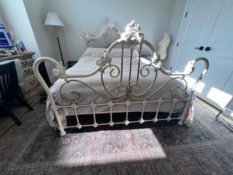 Vintage Elliot Bed Frame