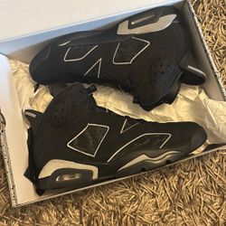jordan 6 cap n gown size 8.5 New