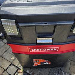 CRAFTSMAN 22-in W x 28.74-in H x 16.25-in D Red and Black Metal Rolling Tool Box