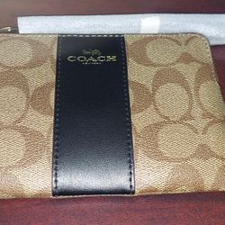 Genuine Coach Ladies Wristlet Wallet, Brand New