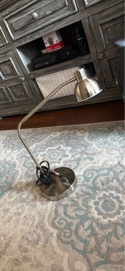 Desk lamp