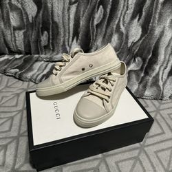Gucci Shoes 