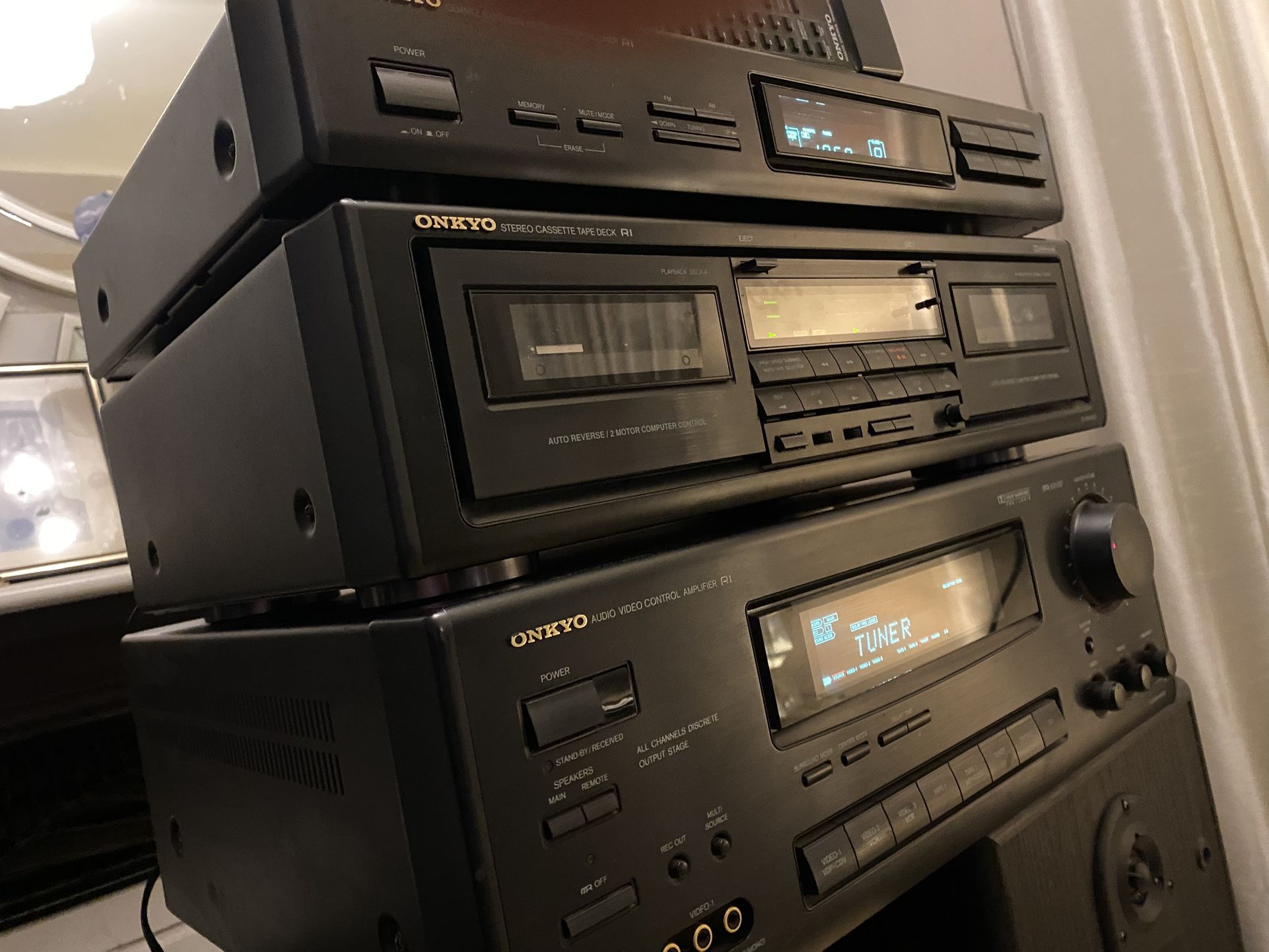 Onkyo Stereo/amplifier Surround sound System