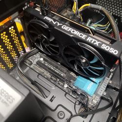 EXCELLENT CONDITION LIKE NEW GAMING NVIDIA RTX 5050 WILL PLAY ANY GAME!