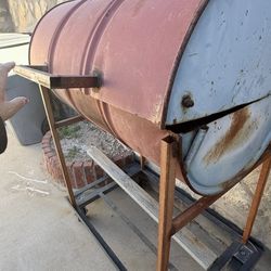 CHARCOAL GRILL BARREL  with Wheels and base off Yarbrough exit pick up cash firm price MOVING NOW!