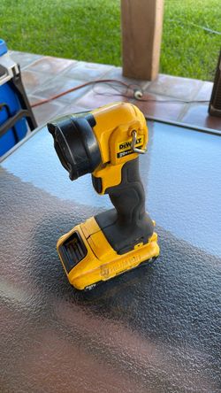 deWalt flashlight with battery