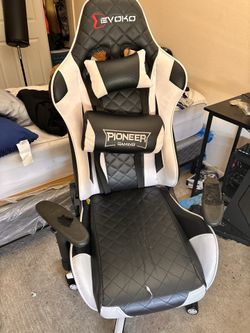 Gaming chair