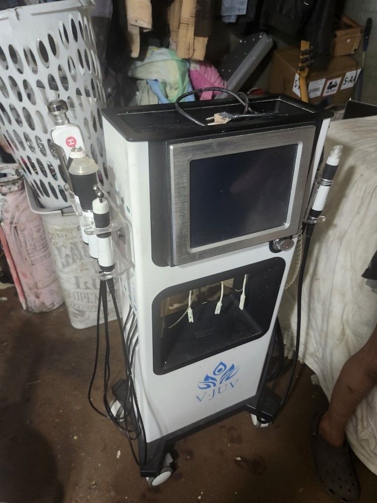 Vjuv Machine. It Costs Alot Of Money But All I'm Asking Is 1000$ Works Perfectly