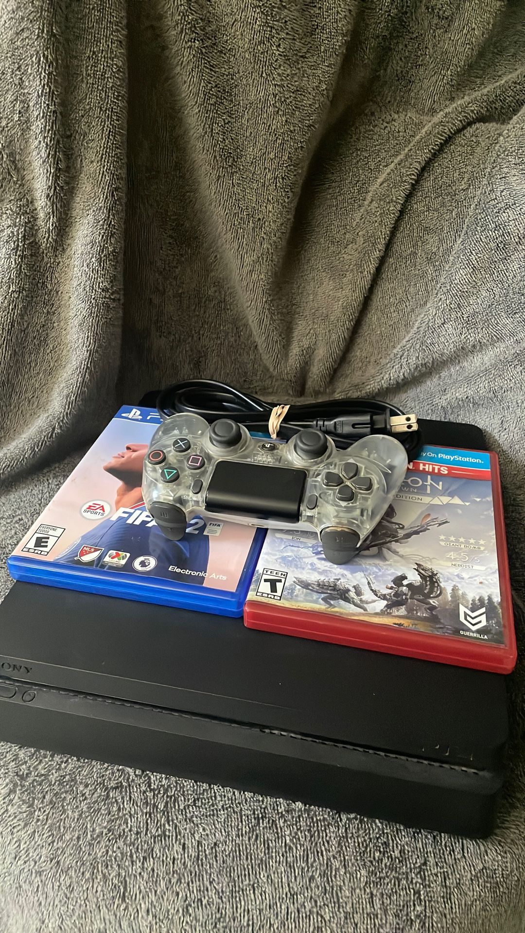 playstation 4 (working)