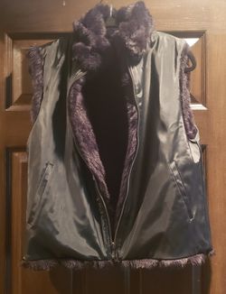 NWT Women's Faux Fur Reversable Vest Size M Thumbnail