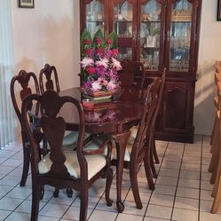 6 Chairs. Dining Set