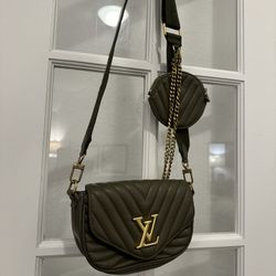 Louis Vuitton New Wave Multi-Pochette
