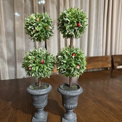 Christmas Holiday Topiary 