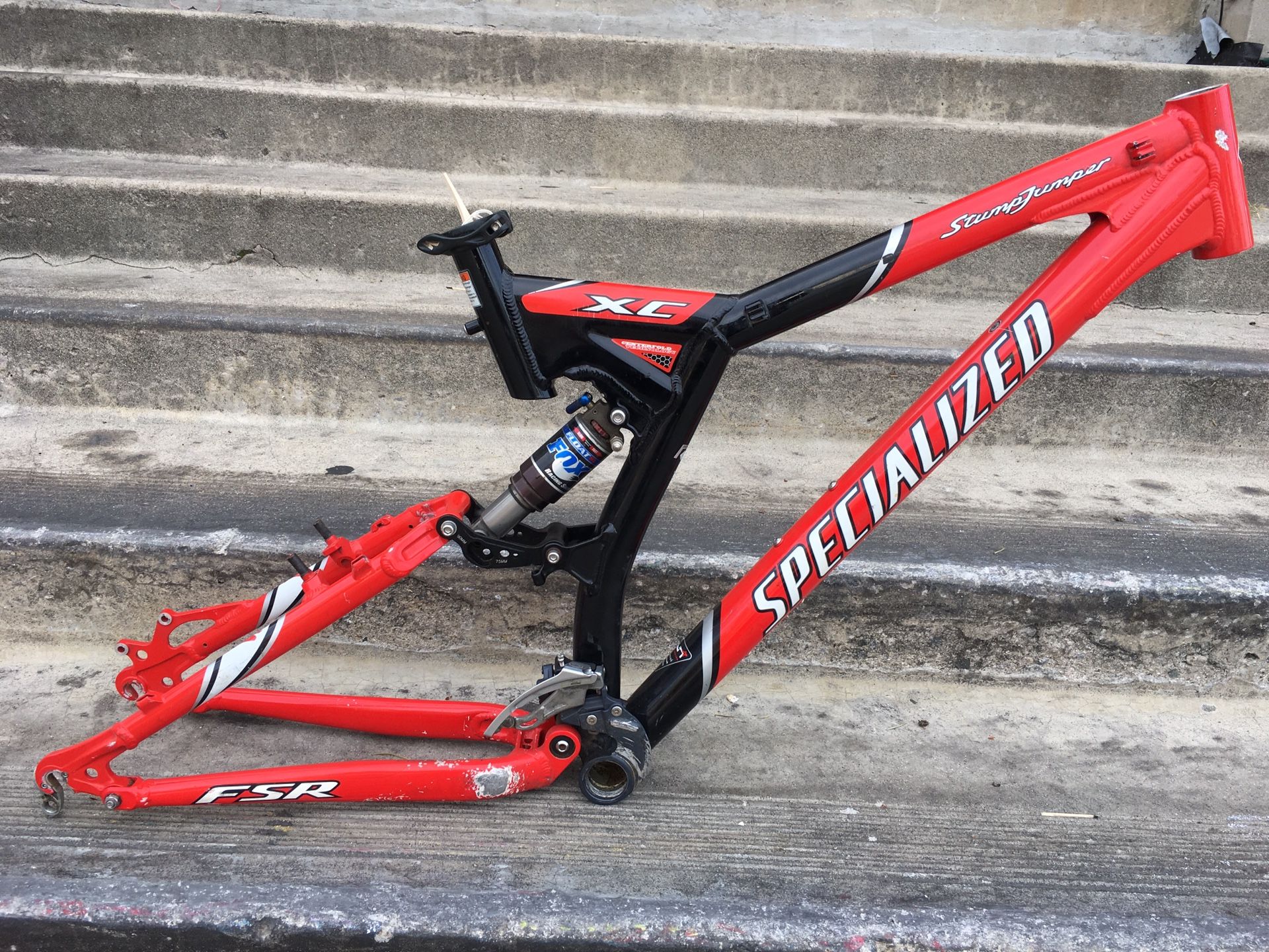 Specialized Stumpjumper FSR XC Full Suspension Frame Medium