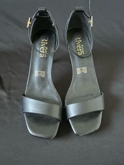 Shoes size 8