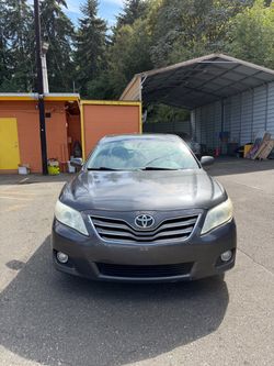 Toyota Camry XLE 2011