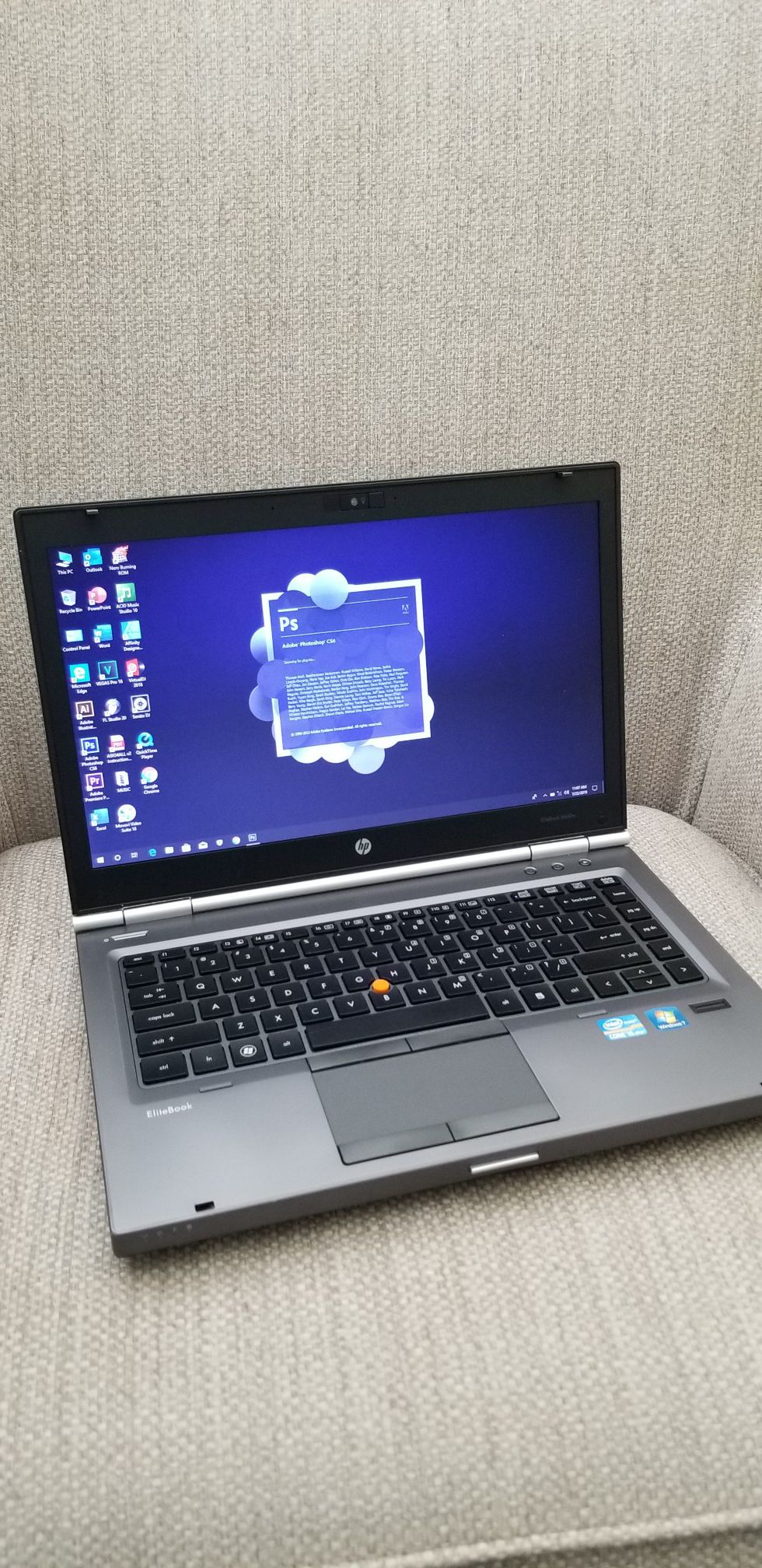 Hp laptop i7 workstation/ windows 10 pro / great condition/ fast / lot programs full / 💽📷💻🔊🔋💽⌨