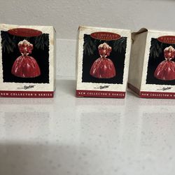 Hallmark Keepsake 1993 Holiday Barbie Doll Ornament. 