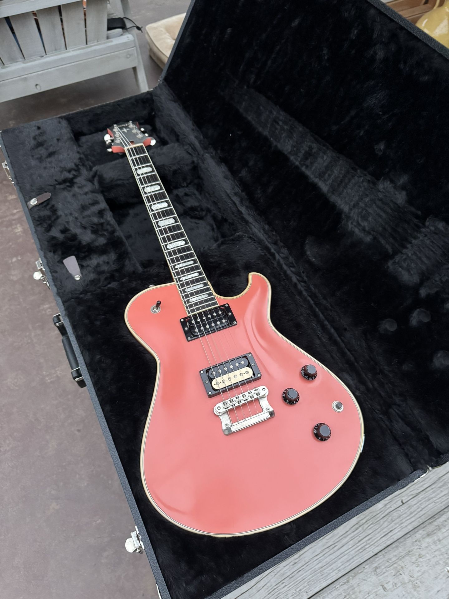 Knaggs Kenai Doug Rappoport signature guitar.