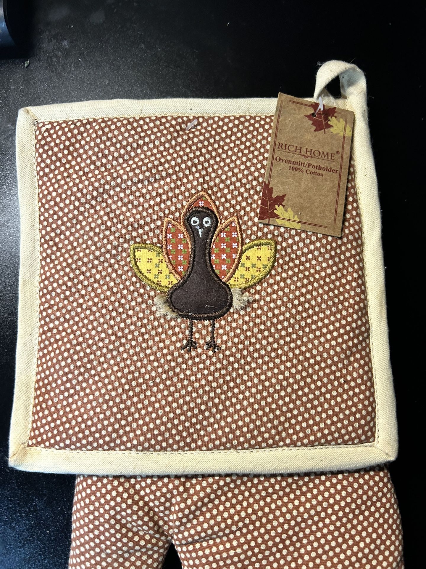 Thanksgiving 🦃. Oven mitt And Placemat.