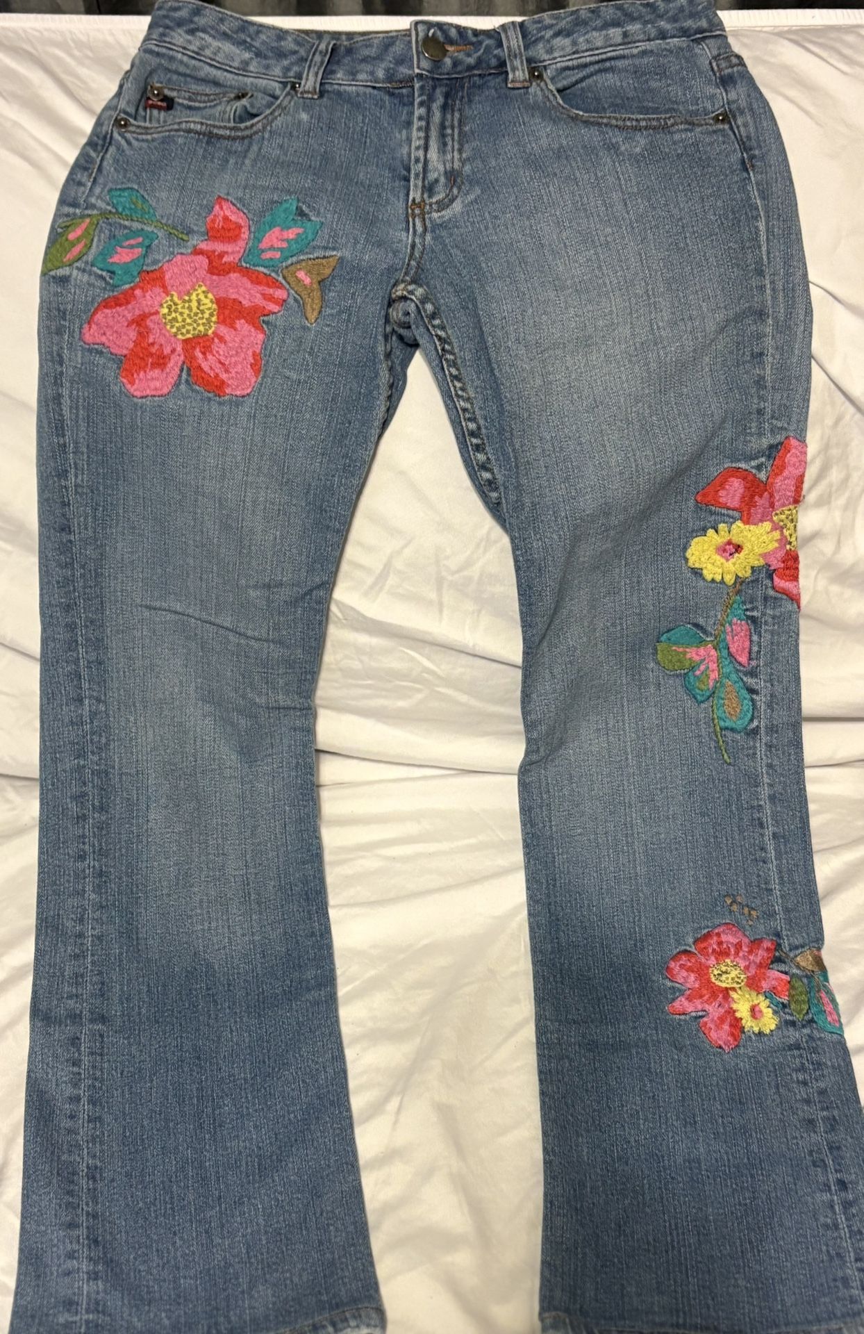 Bcbg Max‘s Azaria Embroidered Flower Boot Cut Jeans