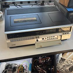 RCA VFT650 Top-Loading SelectaVision VCR – Powers On