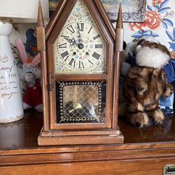 Absolutely Beautiful Vintage New England Clock Company Steeple Clock