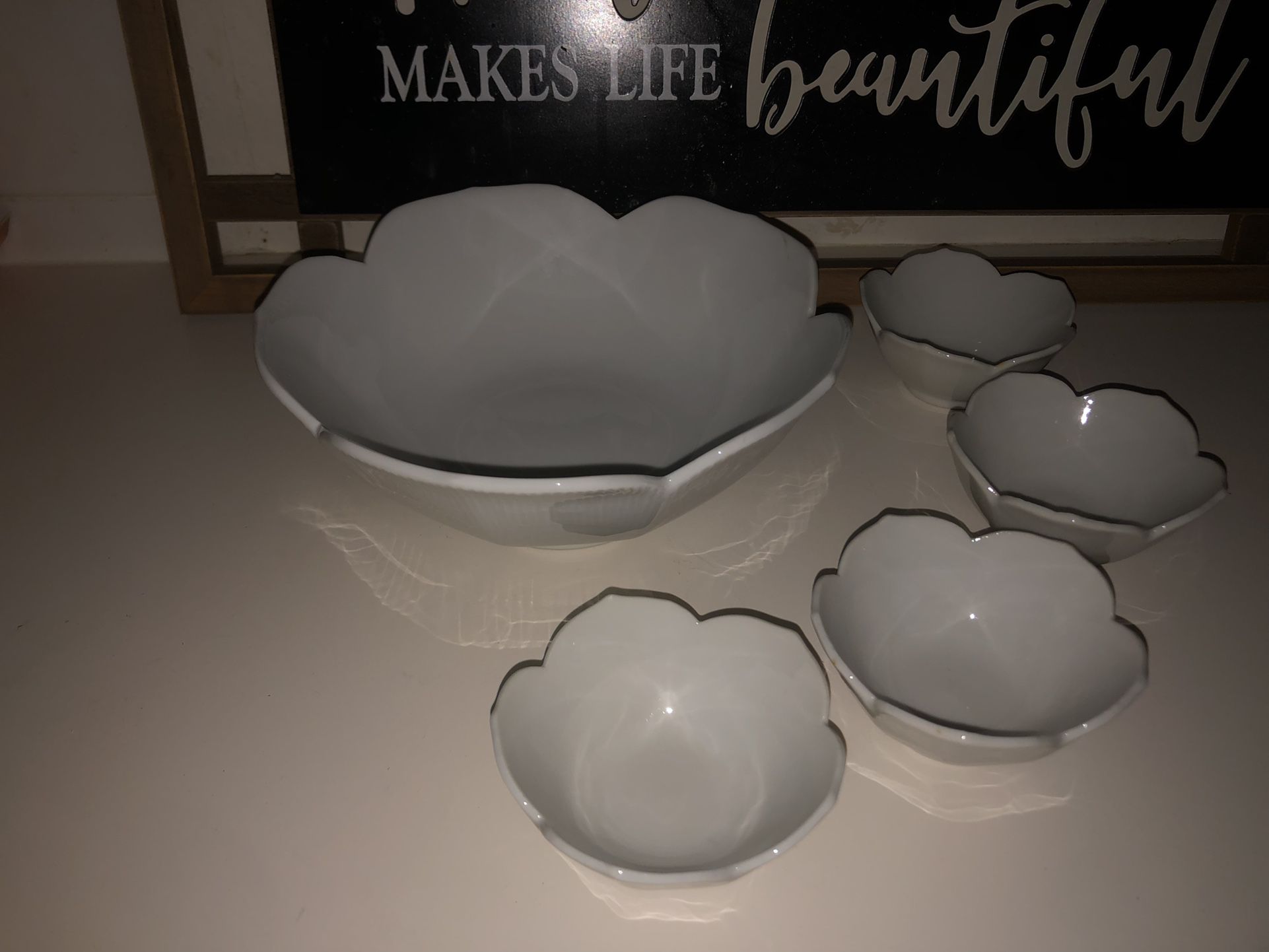 White Serving Bowl With 4 Mini Ones