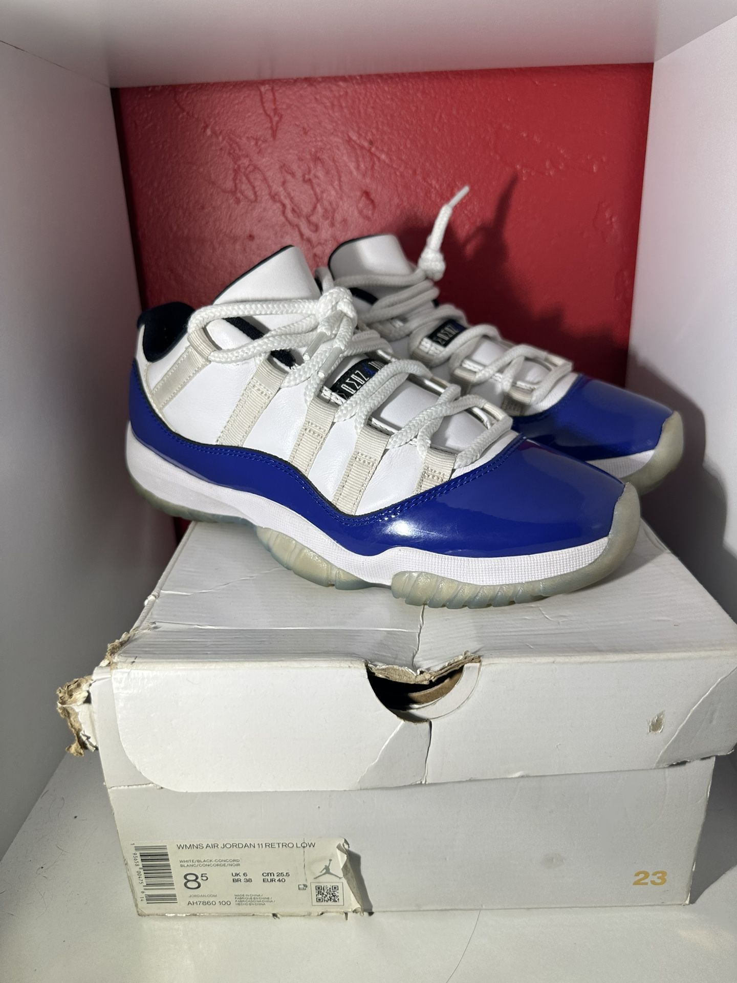 Jordan 11 Retro Low