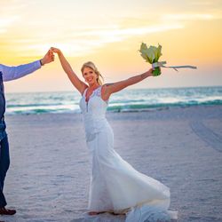 GALINA SIGNATURE Wedding Dress SWG681