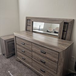 Dresser & Mirror & Nightstand 