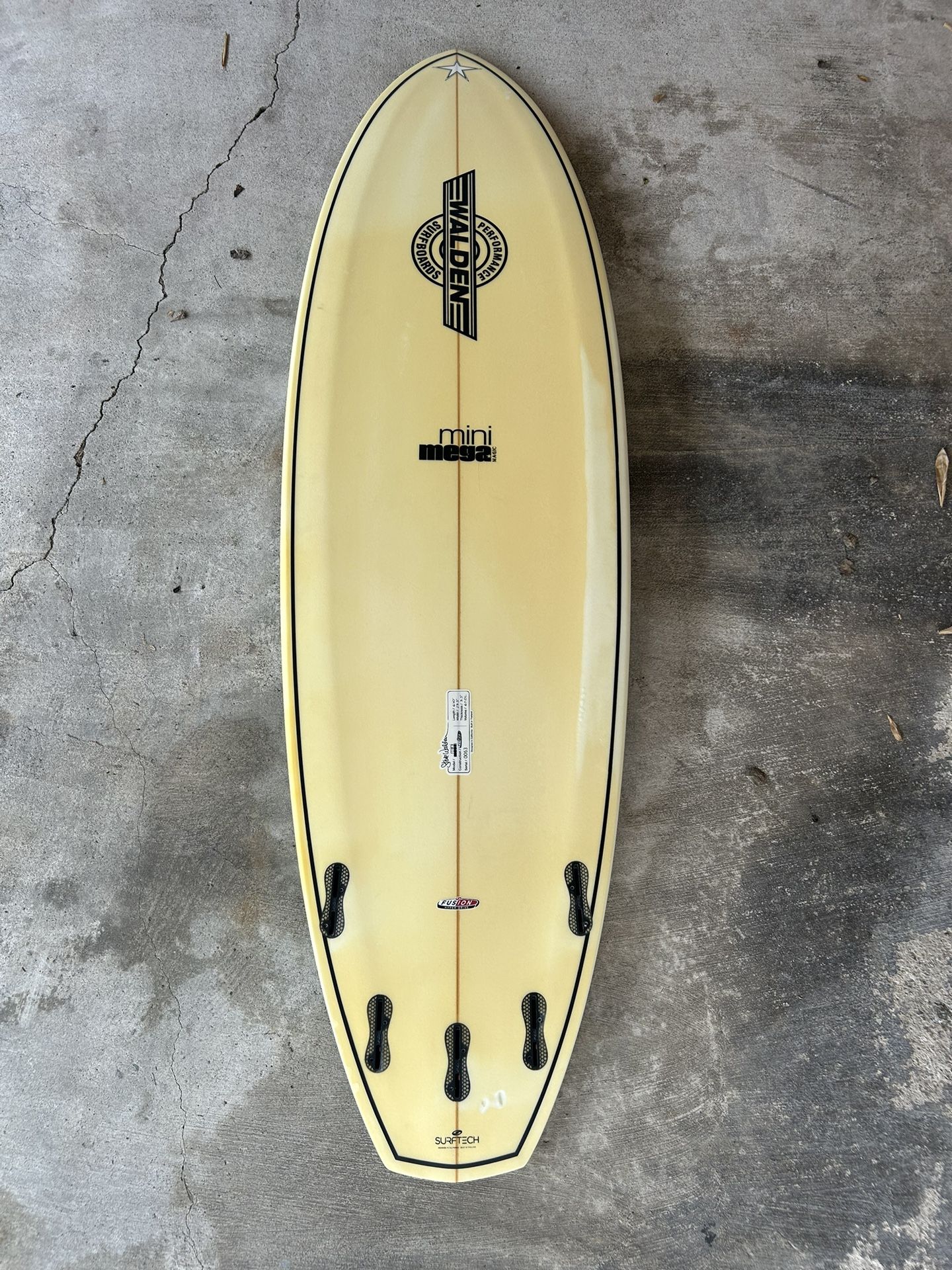 Walden Surfboards Mini Mega サーフボード 7'6