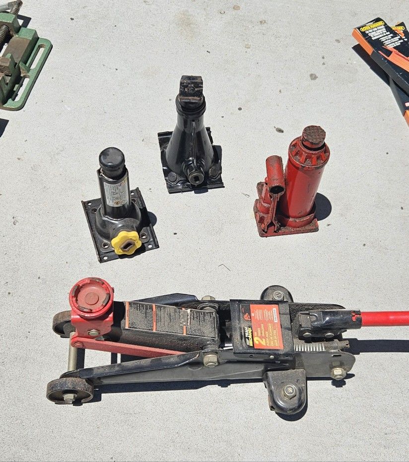 Car Floor Jacks (4 Toatal)