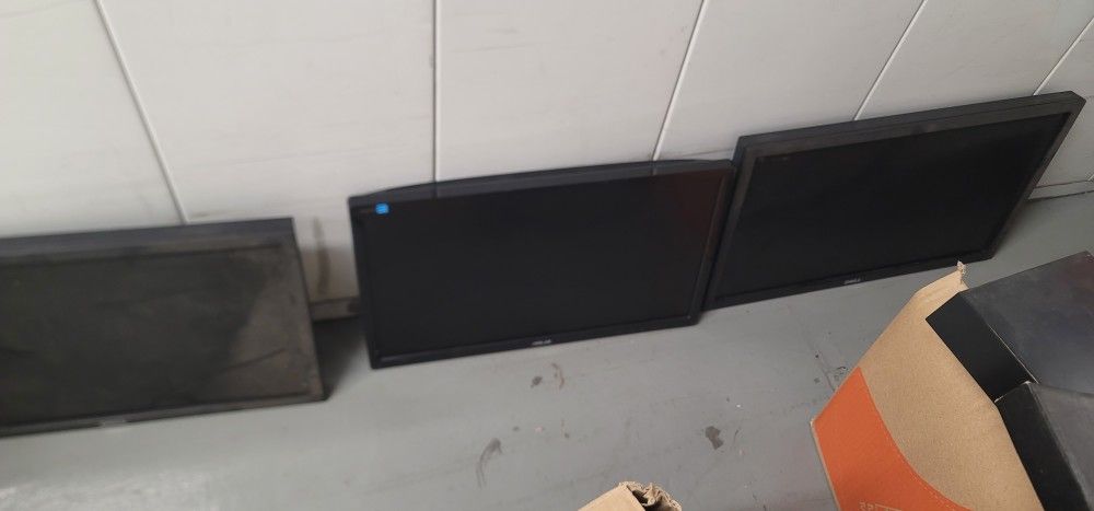 3 Monitors For Gaming