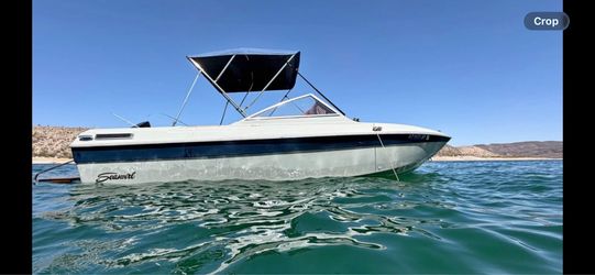 Lake ready V6 18ft fish and ski boat
