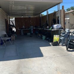 Yard Sale!! 1$$ Items
