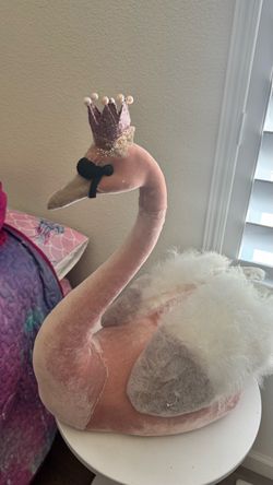Swan decor